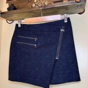 BCBG: Adorable navy & black boucle mini.